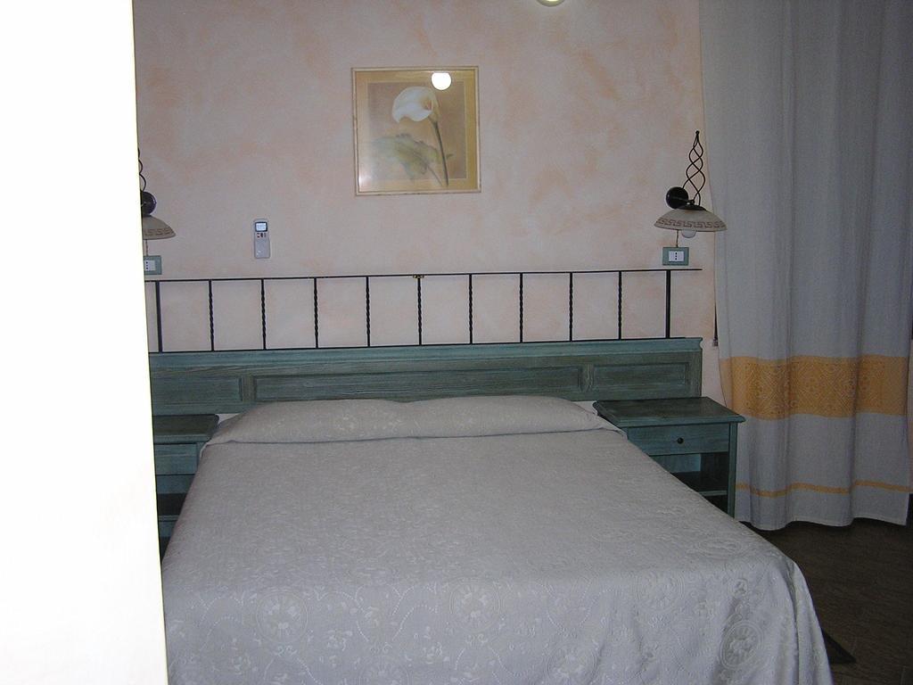 Mistral Hotel 3*